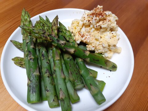 香ばしくて美味しい！ホクホク美味しい炙りアスパラ！